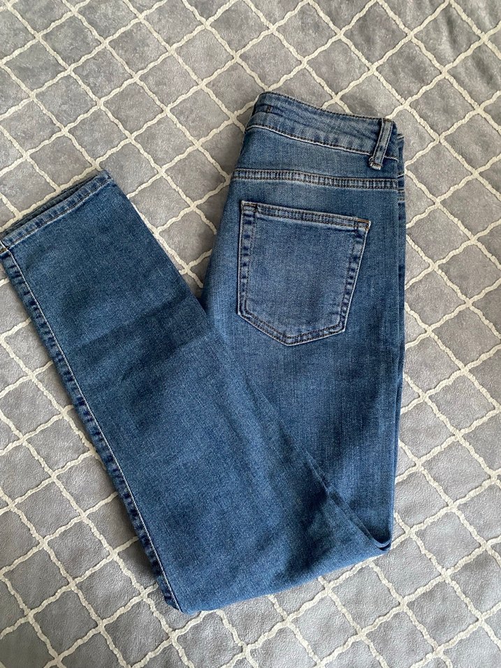 Kadın Mavi Yırtık Dar Paça Jean - Görsel 4