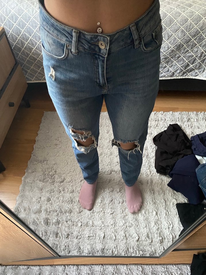 Kadın Mavi Yırtık Dar Paça Jean - Görsel 2