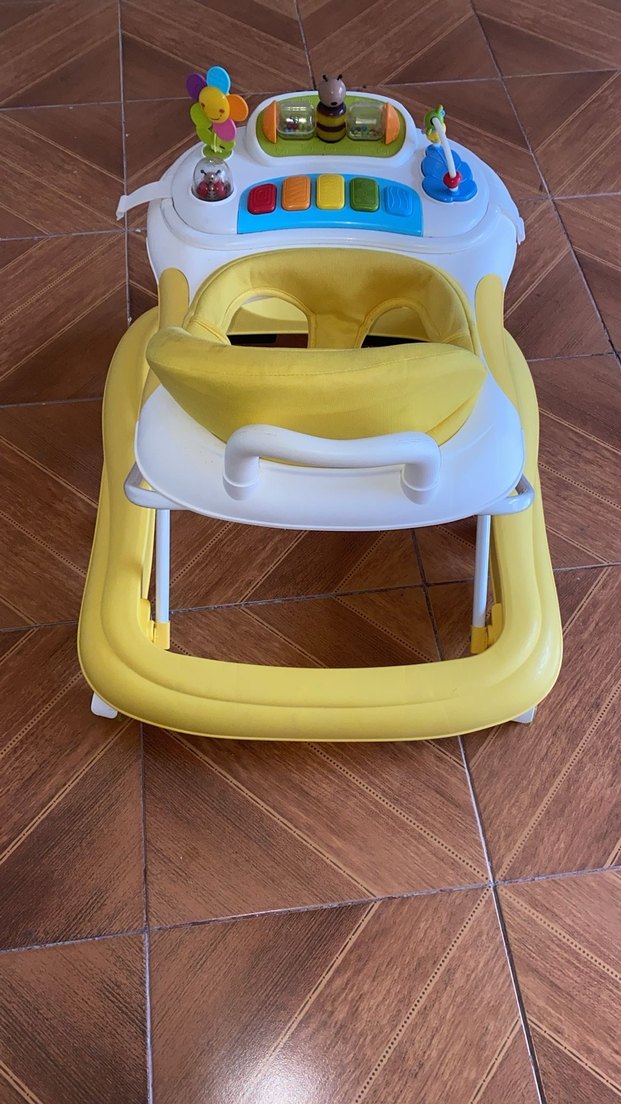 Renkli Sarı Bebek Yürüteci - Görsel 2