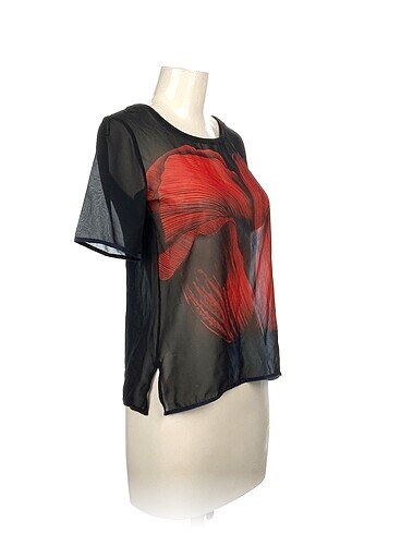 Zara Zara T-shirt %70 İndirimli.