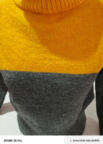 Renk Bloklu Boğazlı Kadın Kazak - Görsel 3