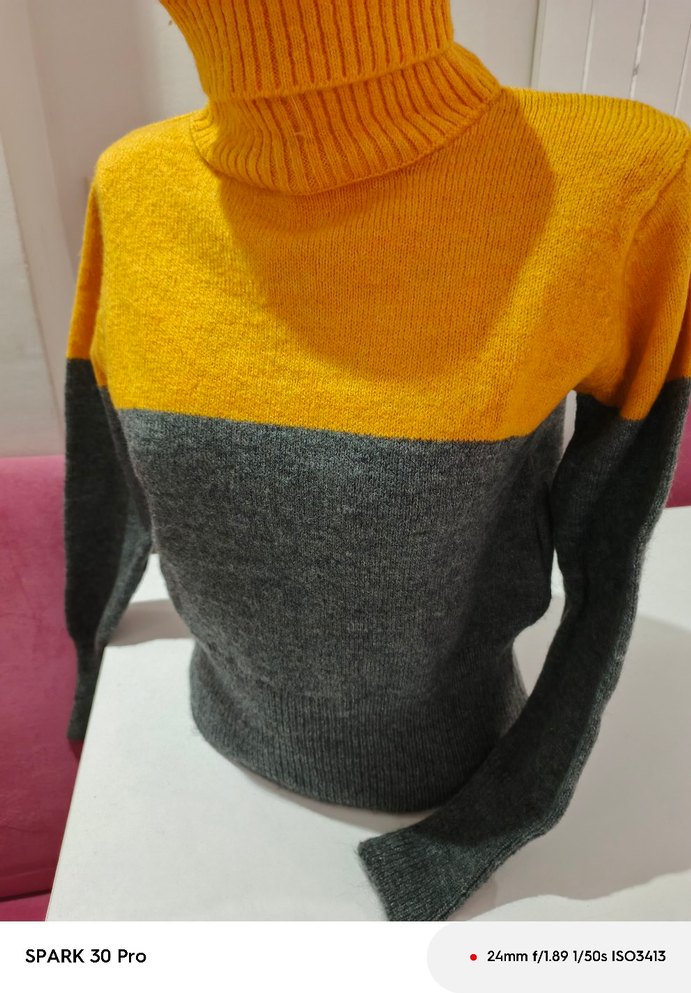 Renk Bloklu Boğazlı Kadın Kazak - Görsel 4