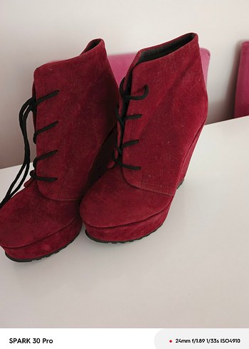 Kırmızı Süet Dolgu Topuklu Kadın Bot - Görsel 3