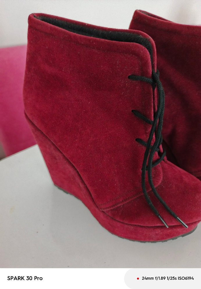 Kırmızı Süet Dolgu Topuklu Kadın Bot - Görsel 2