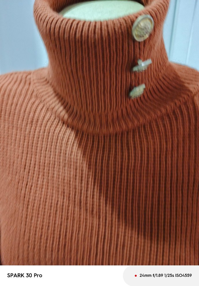 Düğmeli Boğazlı Kahverengi Kadın Kazak - Görsel 3