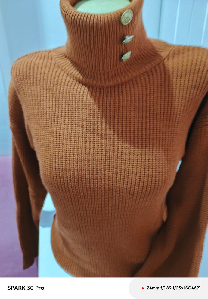 Düğmeli Boğazlı Kahverengi Kadın Kazak - Görsel 4