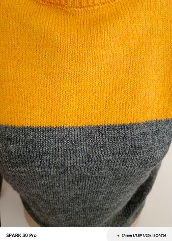 Gri ve Turuncu Kısa Triko Kadın Kazak - Görsel 3