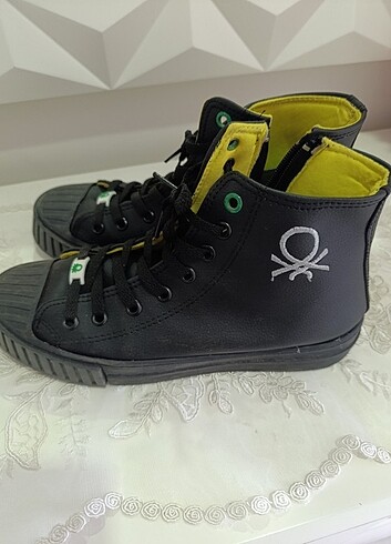 Benetton Converse 