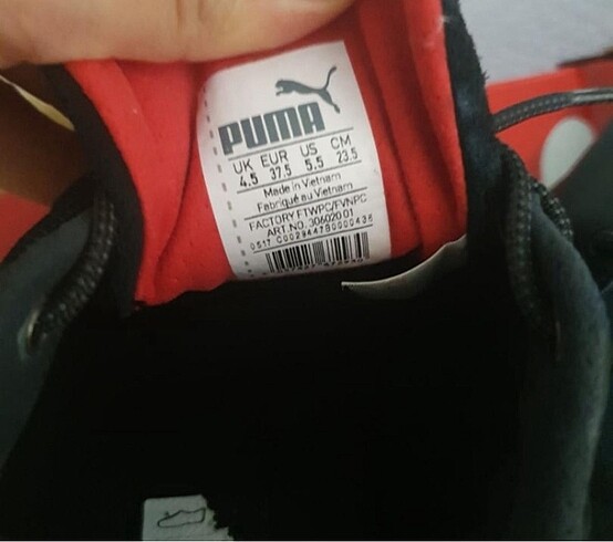 37,5 Beden siyah Renk Puma spor ayakkabı