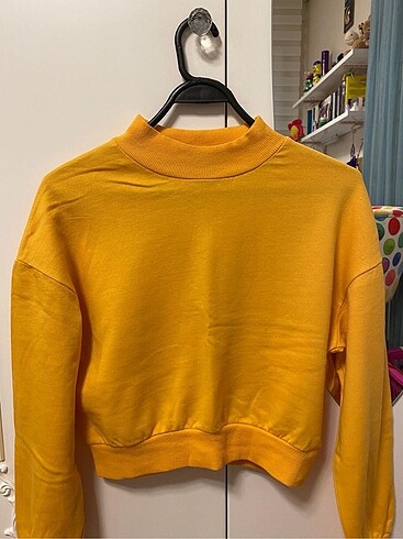 Crop Sweatshirt