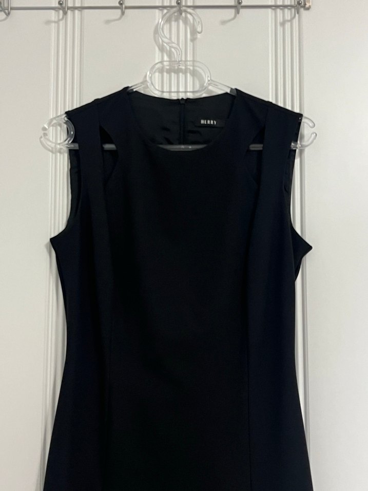 Siyah Midi Kolsuz Elbise - Görsel 2