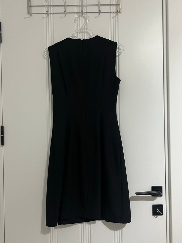 Siyah Midi Kolsuz Elbise - Görsel 4