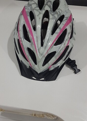 m Beden pembe Renk Decathlon kask ( yeni )