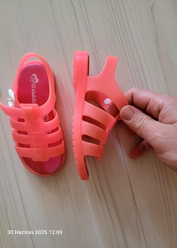 LC Waikiki Kız Çocuk Pembe Tokalı Sandalet