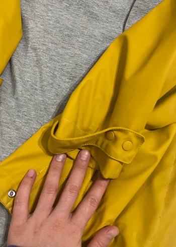 Sarı Kapüşonlu Midi Yağmurluk - Görsel 4