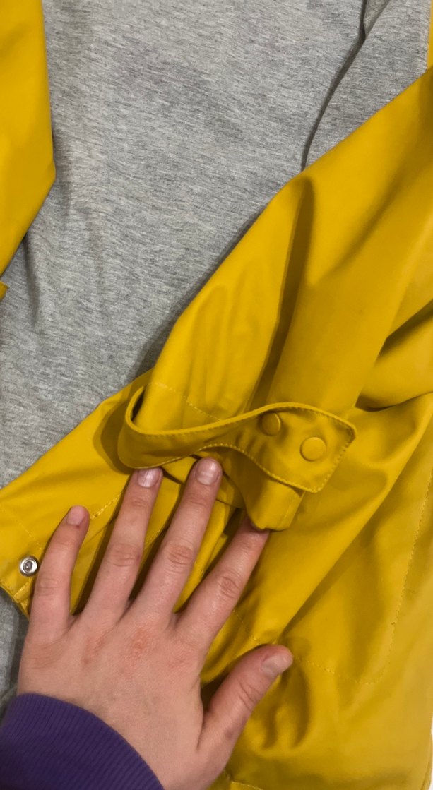 Sarı Kapüşonlu Midi Yağmurluk - Görsel 4