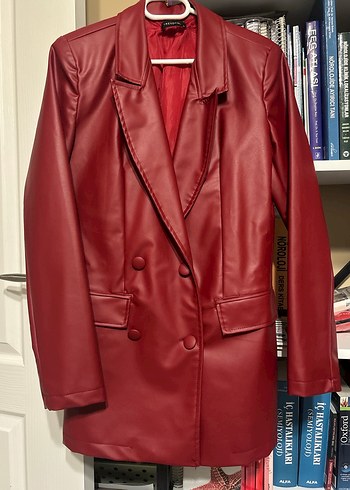 Kadın Kırmızı Deri Düğmeli Midi Blazer - Görsel 4