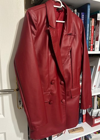 Kadın Kırmızı Deri Düğmeli Midi Blazer - Görsel 8