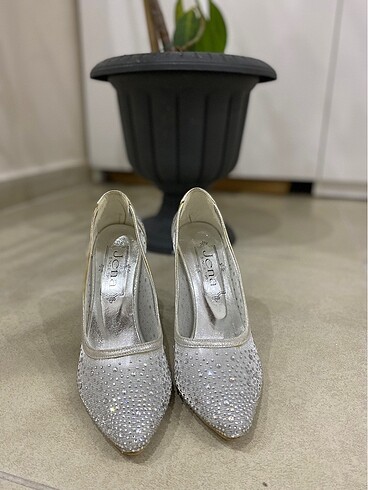 Taşlı topuklu ayakkabı - Görsel 2