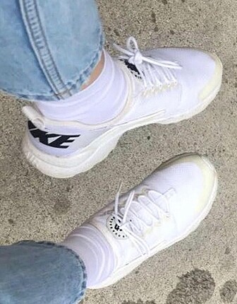 38 Beden beyaz Renk Nike orjinal ayakkabı