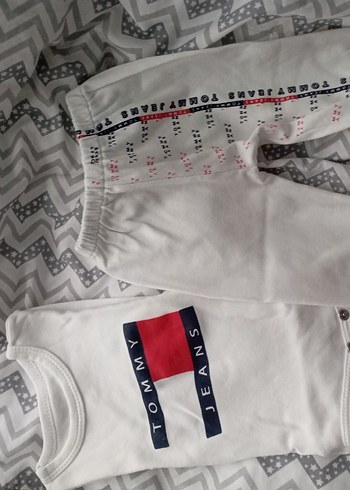 Tommy Hilfiger 3 Ay