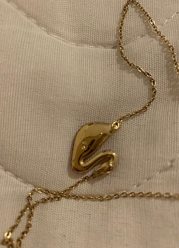  Beden kırmızı Renk Swarovski kuğu kolye