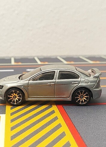  Beden Renk Hot Wheels Mitsubishi Lancer Evo Custom 