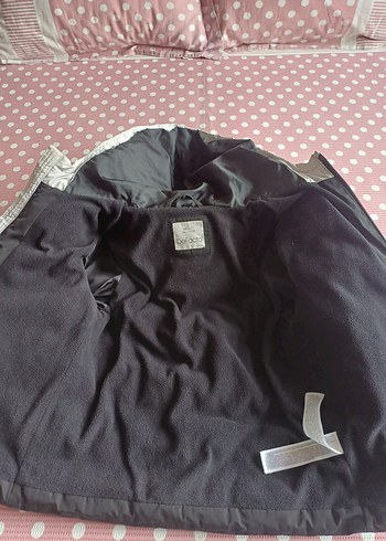 Kapüşonlu Erkek Çocuk Şişme Mont - Görsel 4