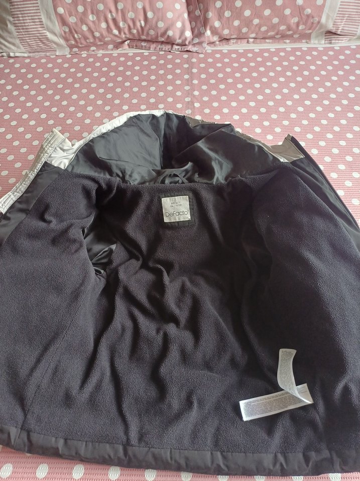 Kapüşonlu Erkek Çocuk Şişme Mont - Görsel 4