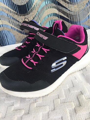 SKECHERS marka su geçirmeyen ayakkabı