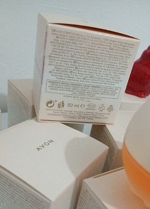 Avon İncandessence 