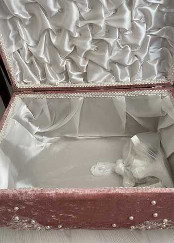 İşlemeli Boncuklu çeyiz sandığı - Görsel 3