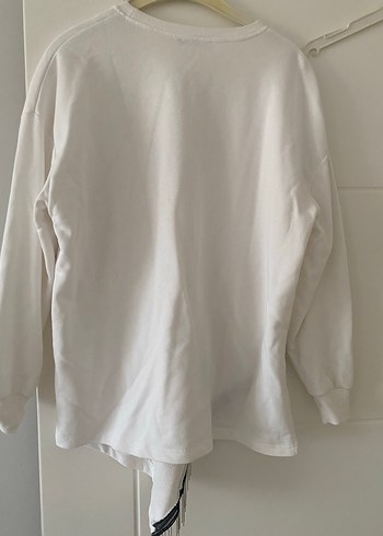 Bershka Zincir Detaylı Beyaz Salaş Sweatshirt