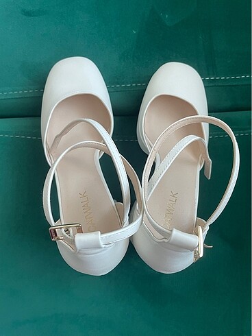 39 Beden beyaz Renk Beyaz topuklu ayakkabı