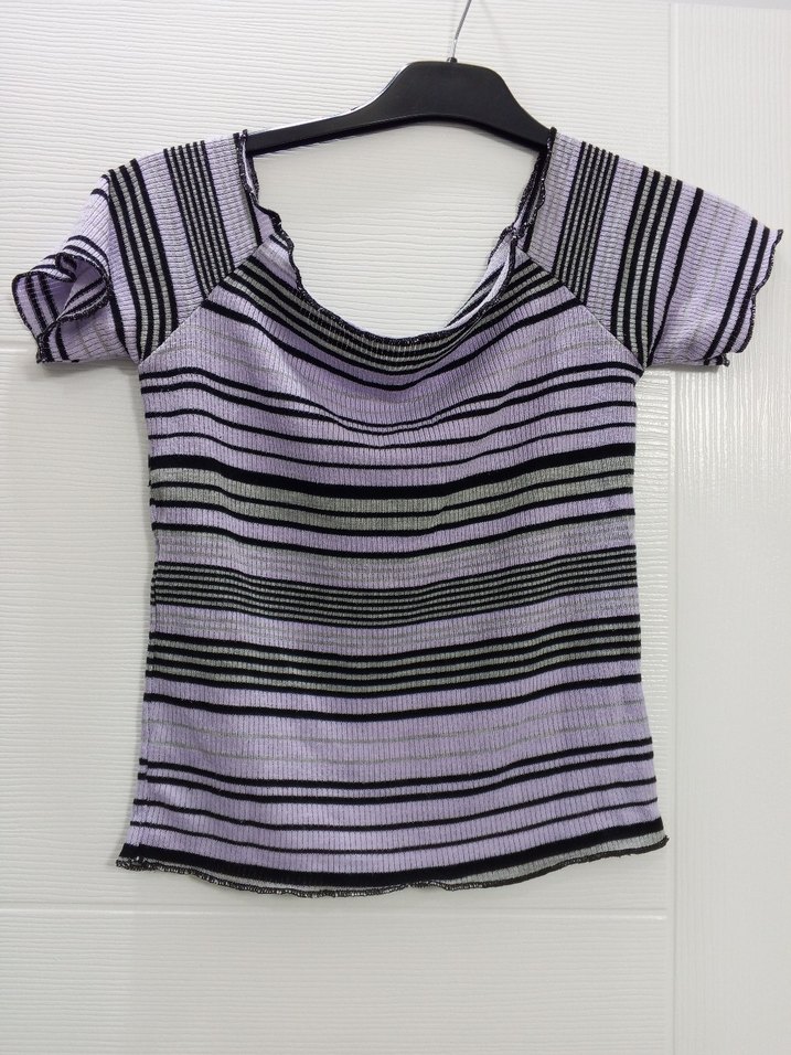 Kısa Kollu, Kayık Yaka, Pilili Mor Bluz - Görsel 2