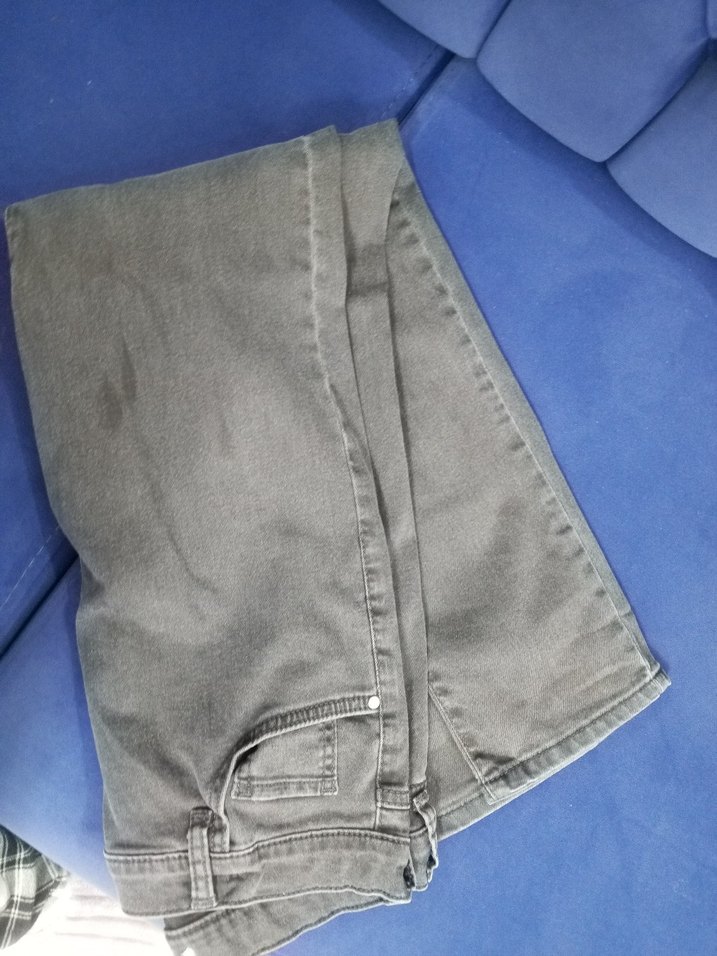 Gri Düğmeli Bol Kesim Kadın Kot Pantolon - Görsel 2