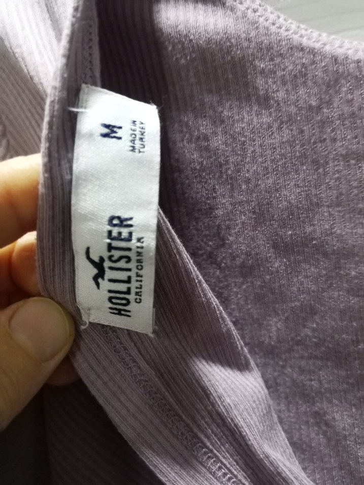 Kısa Kollu V Yaka Pliseli Crop Top - Görsel 4