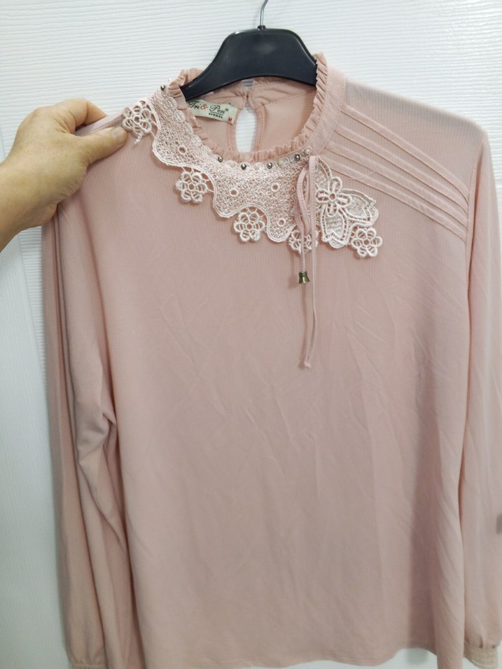 Dantel Detaylı Bej Uzun Kollu Bluz - Görsel 4