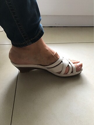 Cok az giyilmis dolgu topuklu terlik 37 numara