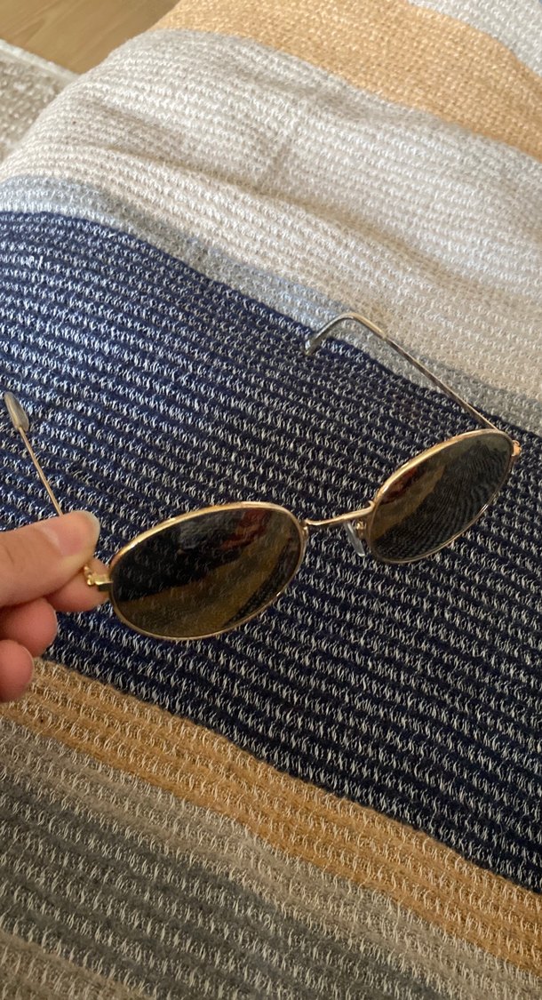 Parlak Altın Kadın Güneş Gözlüğü - Görsel 3