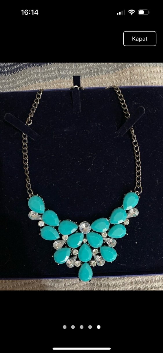 Zincir Detaylı Altın Rengi Kadın Kolye - Görsel 4