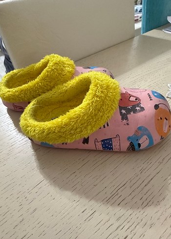 Kız Çocuk Renkli Baskılı Sıcak Terlik - Görsel 5