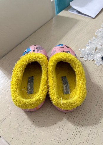 Kız Çocuk Renkli Baskılı Sıcak Terlik - Görsel 3