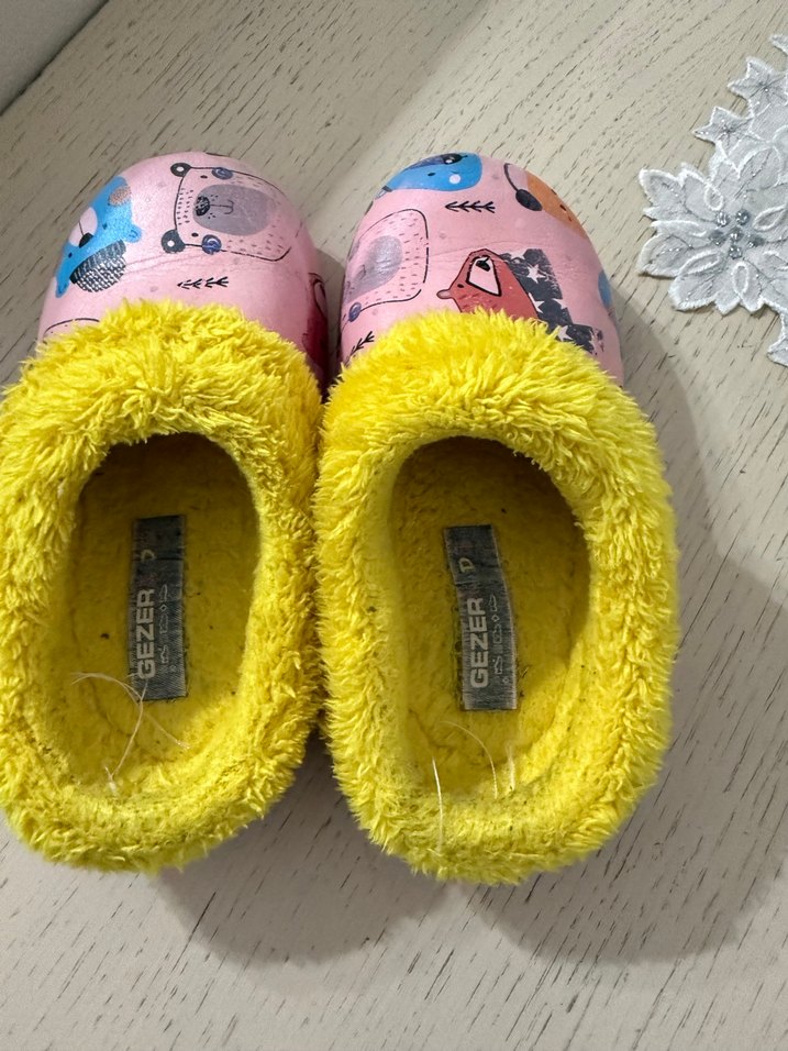 Kız Çocuk Renkli Baskılı Sıcak Terlik - Görsel 2