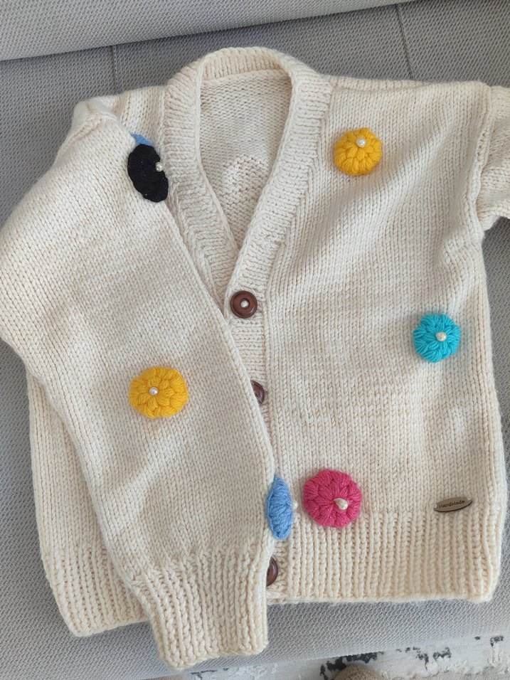 Çiçek İşlemeli Renkli  el emeği Hırka - Görsel 2