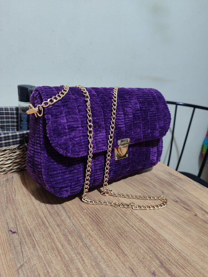 Mor Süet Zincir Detaylı Kadın Çanta el işi - Görsel 2