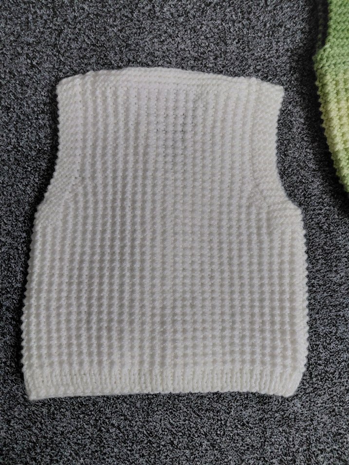 Beyaz Örgü  Çocuk Yeleği - Görsel 3