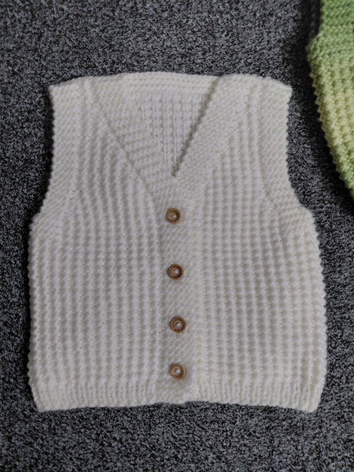 Beyaz Örgü  Çocuk Yeleği - Görsel 2