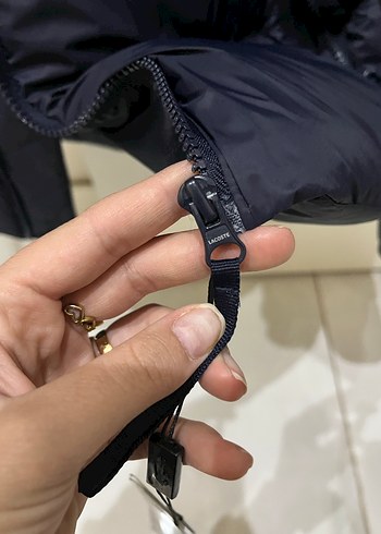 Lacoste yeni etiketli lacivert şişme mont - Görsel 3