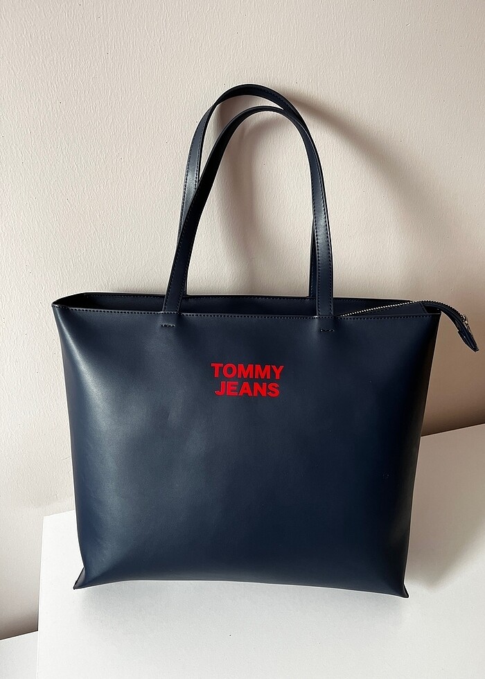 Tommy Hilfiger çanta - Görsel 2